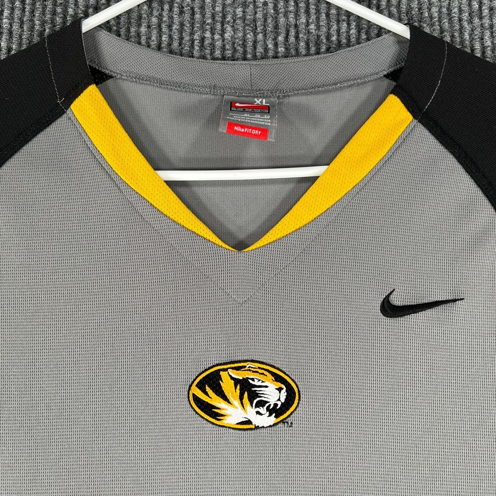 Missouri Tigers Mizzou Shirt Nike Mens XL Extra Large Gray Short Sleeve V Neck